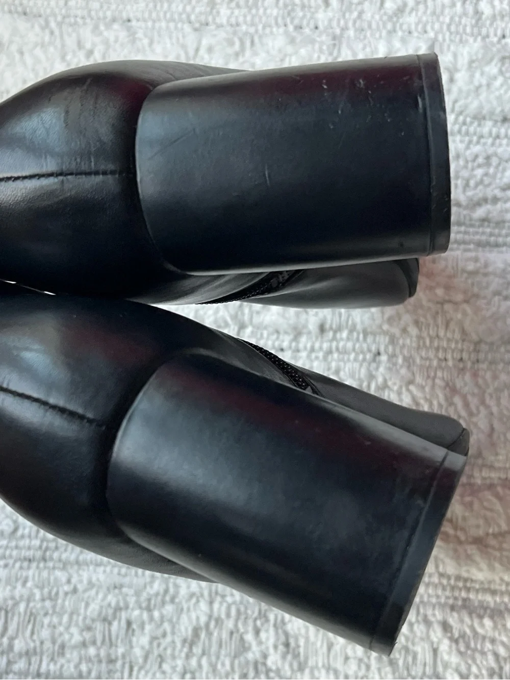 Marc Fisher Black Leather  Pointed Toe Ankle Boot Booties Zipper High Heel 10